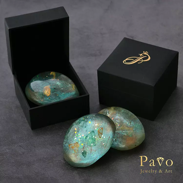 藝術寶石皂 八月誕生石 共生系列-橄欖石 Peridot 展示